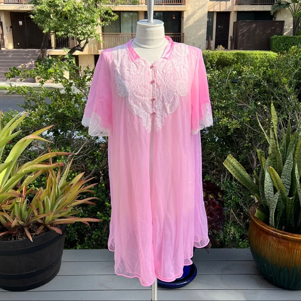 VINTAGE HOLLYWOOD VASSARETTE By Munsingwear Pink Sheer Lined Housecoat Small